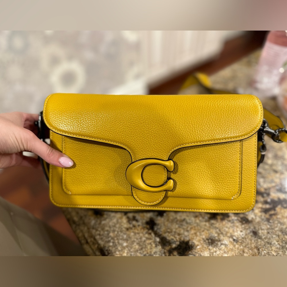 Gorgeous large coach purse! Brand new with tags!